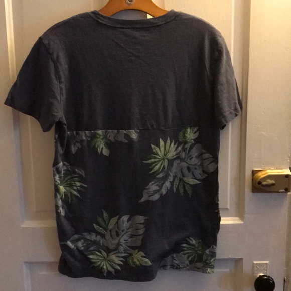 American Eagle Short Sleeve Printed Pocket Tee - Picture 4 of 4